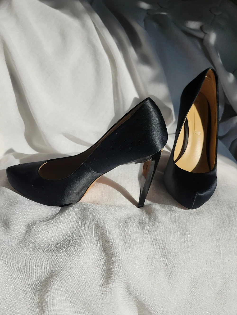 BCBGMAXAZRIA Good Cond 